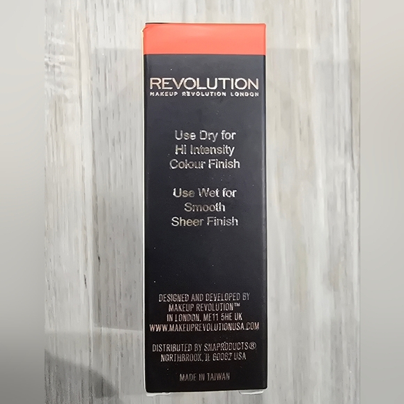 Revolution Makeup New Revolution The One Blush Stick Matte Rush NIB - Picture 2 of 4